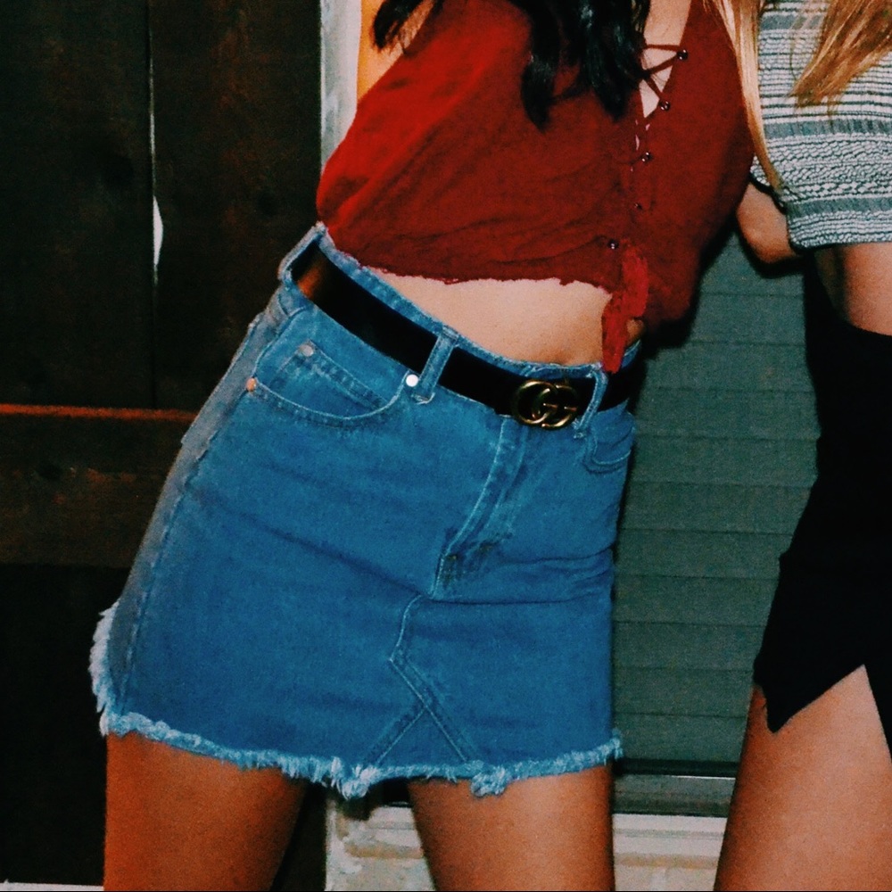 Fitted jean skirt